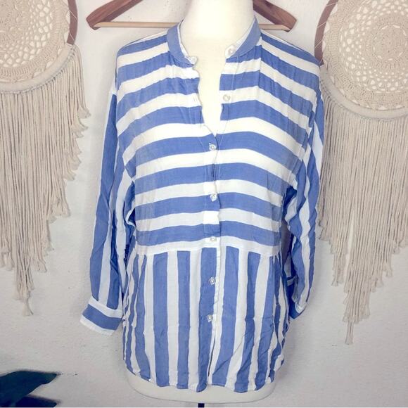 Banana Republic blue and white striped lightweight gauzy feel blouse large - Picture 1 of 6